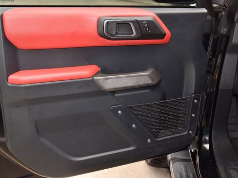 Used 2023 Ford Bronco Wildtrak AWD/4WD image 41