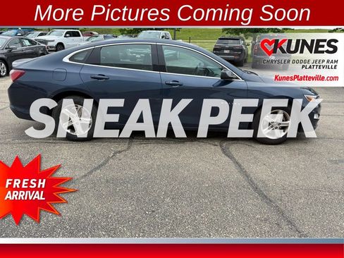 Used 2022 Chevrolet Malibu LT FWD image 12
