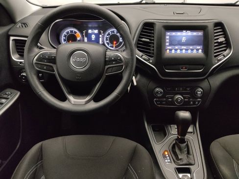 Used 2019 Jeep Cherokee Latitude w/ Popular Appearance Group FWD image 22