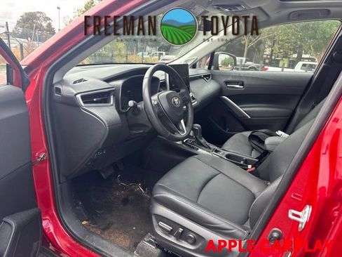 Used 2023 Toyota Corolla Cross XLE w/ Convenience Package FWD image 7