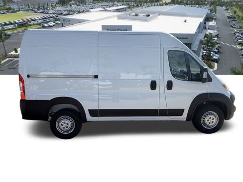New 2026 RAM ProMaster 2500 w/ Premium Convenience Group image 4