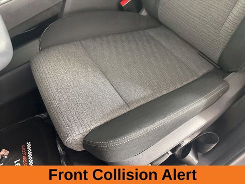 Used 2021 Nissan Rogue SV image 11