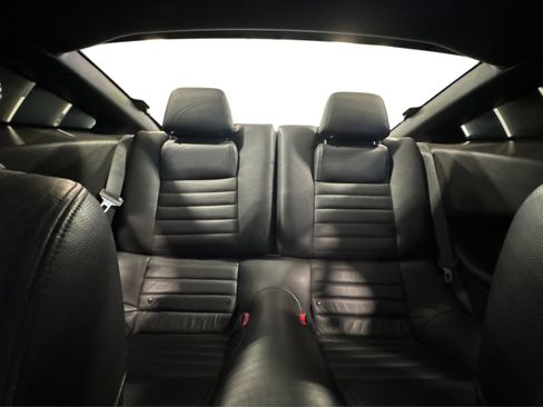 Used 2013 Ford Mustang GT RWD image 39