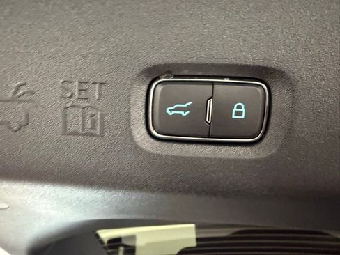 New 2025 Ford Expedition Platinum w/ Stealth Appearance Package image 10