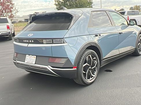 Used 2024 Hyundai Ioniq 5 SEL image 3