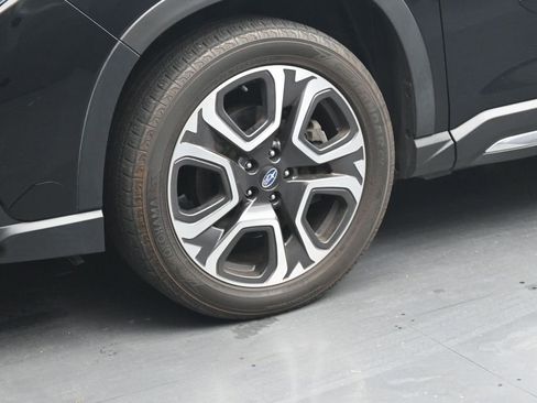 Used 2023 Subaru Ascent Touring AWD/4WD image 12