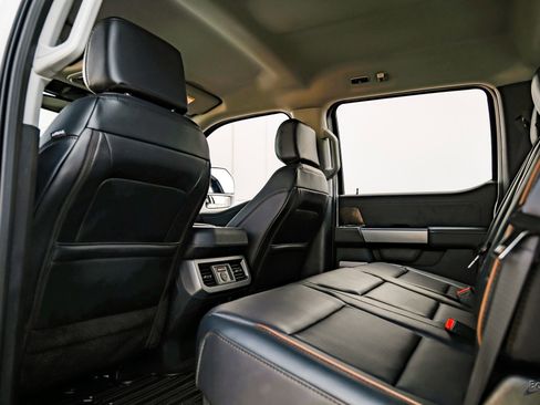 Used 2026 Ford F450 Lariat w/ FX4 Off-Road Package image 95