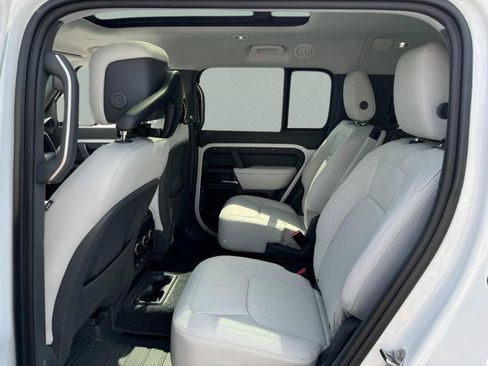 Certified 2025 Land Rover Defender 130 X-Dynamic SE image 8