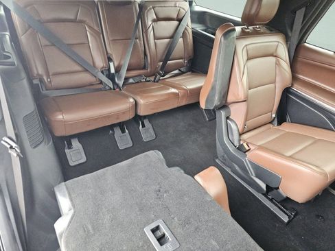Used 2025 Lincoln Navigator Reserve AWD/4WD image 5