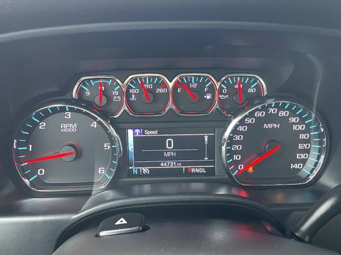 Used 2018 Chevrolet Silverado 1500 LT AWD/4WD image 14