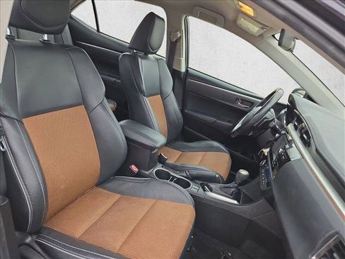 Used 2015 Toyota Corolla S image 17