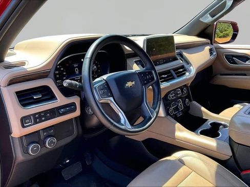 Used 2023 Chevrolet Tahoe Premier w/ Premium Package 2 RWD image 12