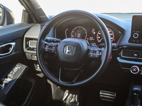 Used 2023 Honda Civic Sport image 15