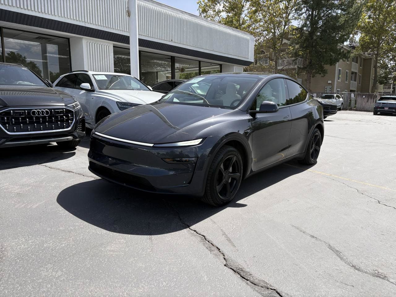Used 2026 Tesla Model Y Long Range RWD image 16