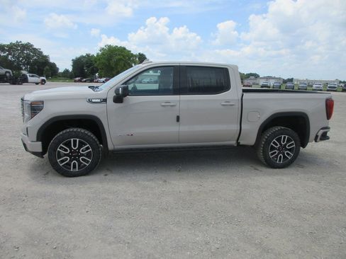 New 2026 GMC Sierra 1500 AT4 w/ AT4 Premium Package AWD/4WD image 11