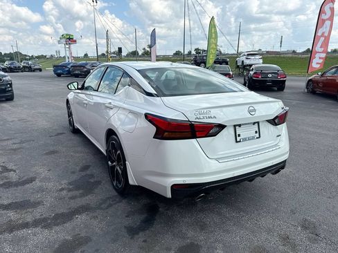Used 2023 Nissan Altima 2.5 SR w/ SR Premium Package AWD/4WD image 12