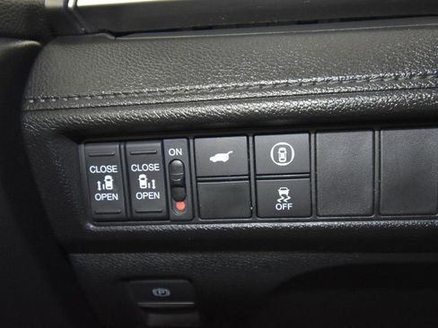 Used 2023 Honda Odyssey EX-L image 16