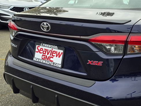 Used 2024 Toyota Corolla XSE FWD image 13