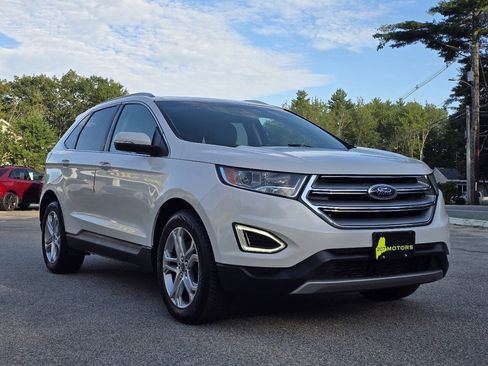 Used 2017 Ford Edge Titanium w/ Technology Package AWD/4WD image 2