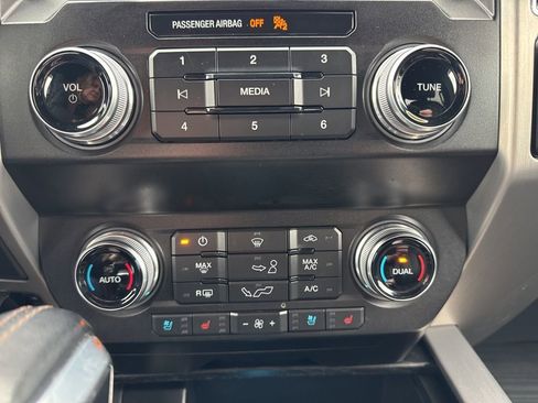 Used 2020 Ford F150 Platinum w/ Equipment Group 701A Luxury image 29