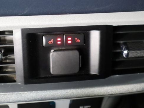 Used 2023 Ford F150 Limited image 21