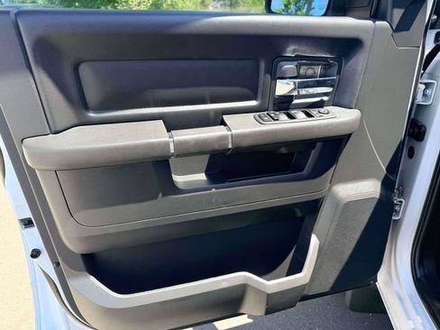 Used 2019 RAM 1500 Classic SLT w/ Protection Group AWD/4WD image 16