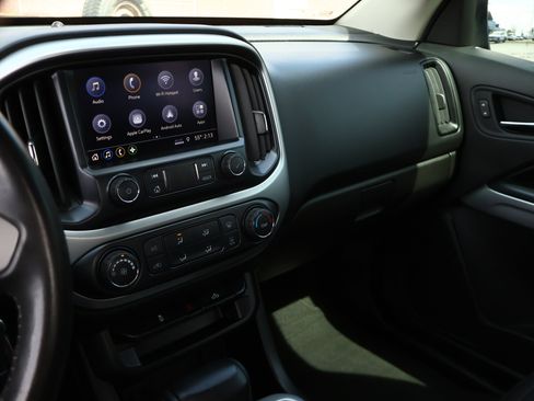 Used 2020 Chevrolet Colorado LT w/ LT Convenience Package image 16