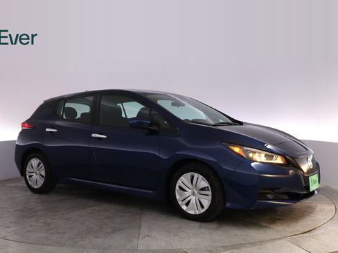 Used 2025 Nissan Leaf S FWD image 14