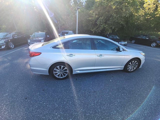 Used 2016 Hyundai Sonata Sport w/ Option Group 1V FWD image 17