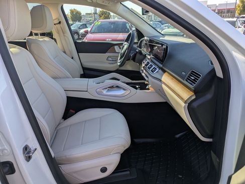 Used 2024 Mercedes-Benz GLS 450 4MATIC image 46