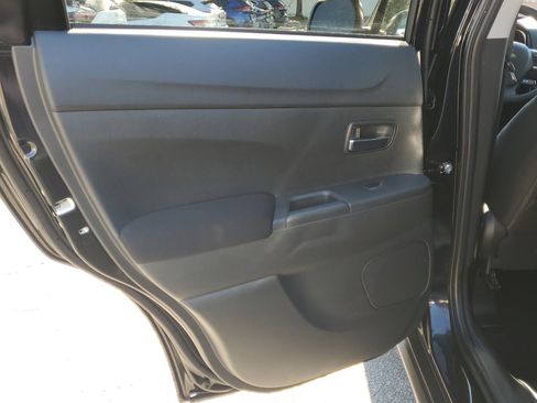 Used 2025 Mitsubishi Outlander Sport LE image 10