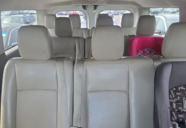 Used 2017 Nissan NV 3500 SL RWD image 4