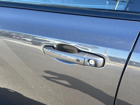 Used 2023 Chrysler 300 S image 28