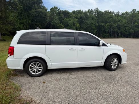 Used 2019 Dodge Grand Caravan SXT FWD image 8