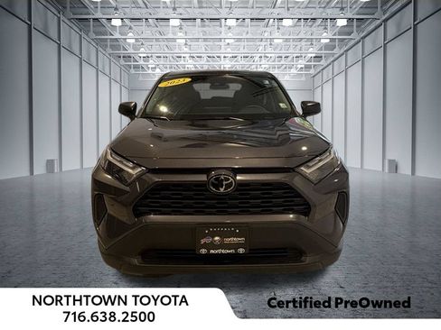 Used 2023 Toyota RAV4 LE AWD/4WD image 4