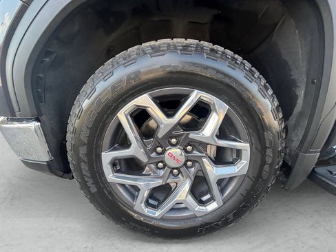 Used 2024 GMC Sierra 1500 SLT image 28