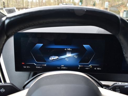 Used 2022 BMW iX xDrive50 w/ Premium Package image 35