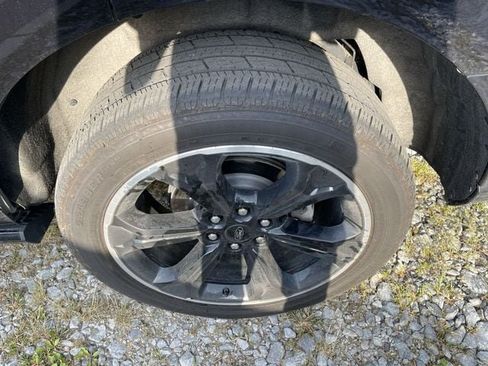 Used 2023 Ford Expedition Limited AWD/4WD image 4