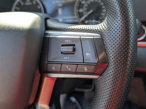 Used 2023 Mitsubishi Outlander SE image 22