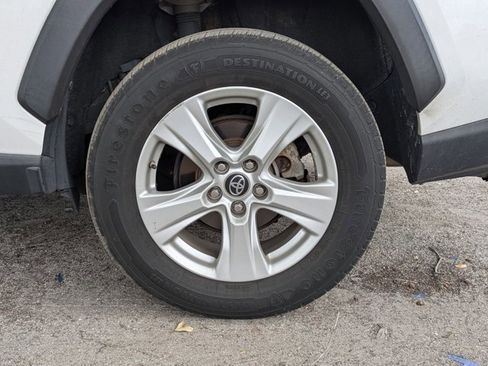 Used 2019 Toyota RAV4 LE w/ Carpet Mat Package AWD/4WD image 14