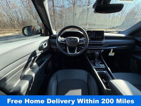 New 2026 Jeep Compass Latitude w/ Sun and Sound Group image 12