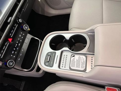 New 2026 Hyundai Ioniq 9 SEL image 32