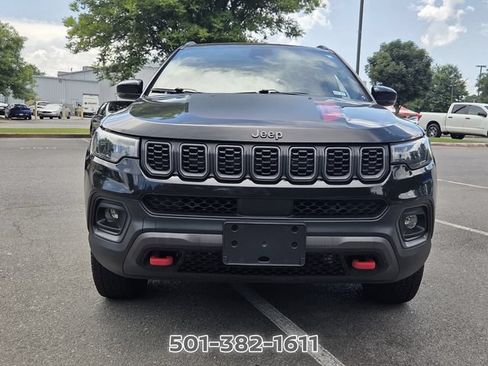 Used 2024 Jeep Compass Trailhawk AWD/4WD image 8