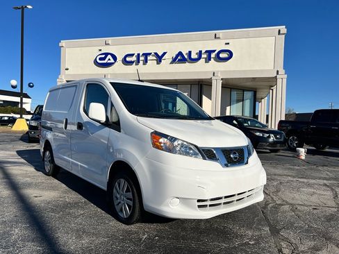Used 2020 Nissan NV200 SV image 1