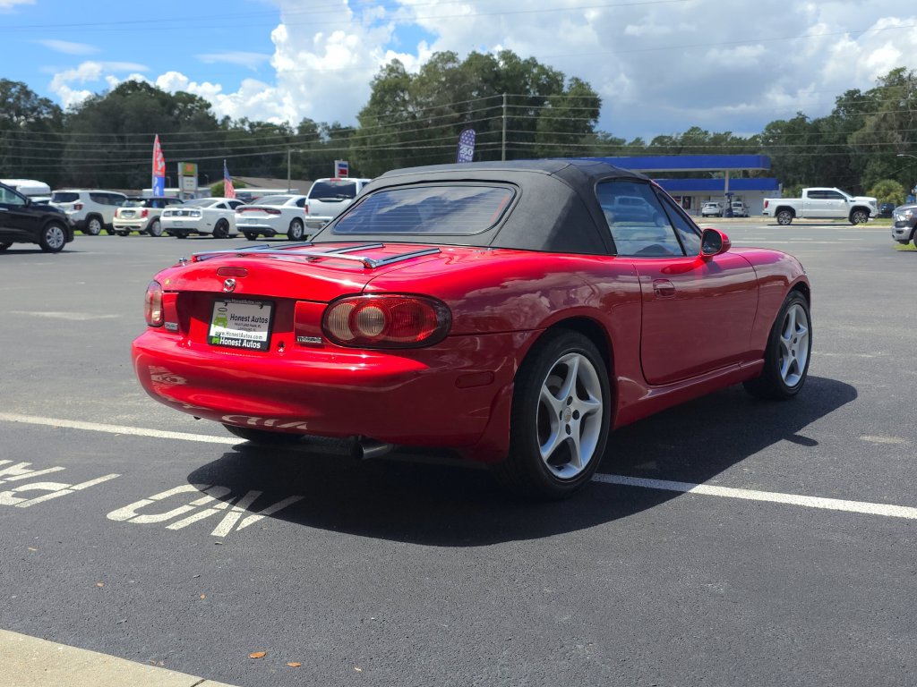 Used 2003 MAZDA MX-5 Miata RWD image 6