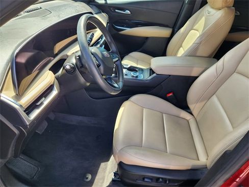 Used 2024 Cadillac XT4 Luxury w/ Cold Weather Package image 8