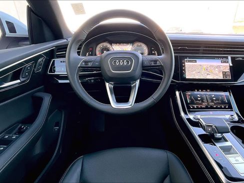 Used 2025 Audi Q8 Premium Plus AWD/4WD image 6