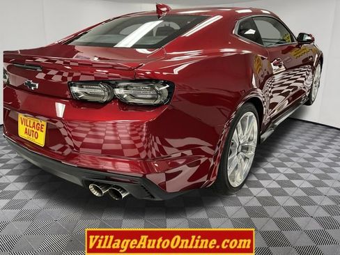 Used 2021 Chevrolet Camaro LT w/ Wild Cherry Design Package 1 RWD image 29