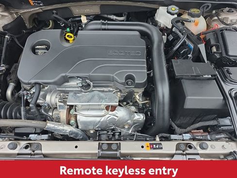 Used 2025 Chevrolet Malibu LT image 12