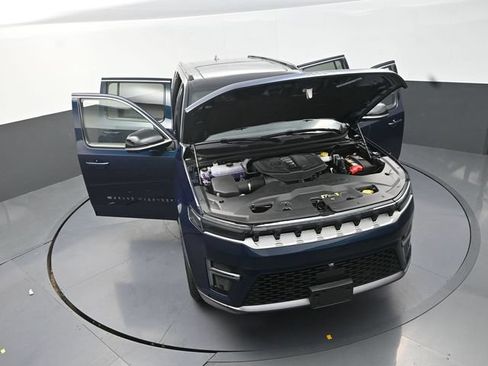 New 2026 Jeep Grand Wagoneer 4WD image 37